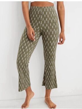Aerie Olive Green Ribbed Knit Pants with White Dash Pattern